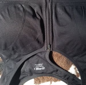 XL zip up sports bra